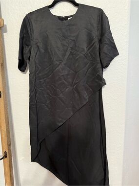 Asymmetrical Black Short-Sleeve Tunic Top